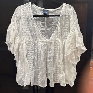 Daytrip White Floral Embroidered Blouse